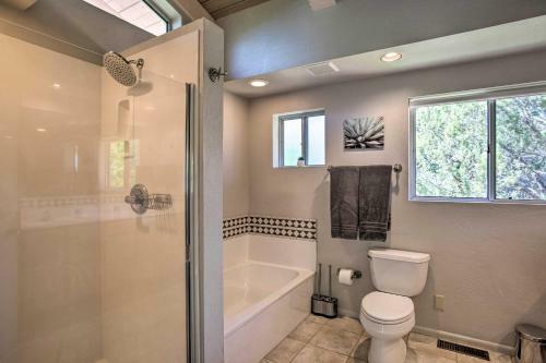 Spacious Sedona Hideaway With Furnished Patio!
