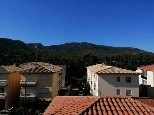 Hostal Can Pau Guesthouse