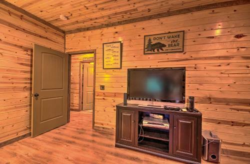 Spacious Family Home With Fire Pit On Norfork Lake!