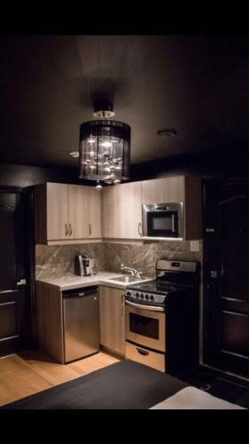 Hostal 103-downtown Montr�al Drummond Golden Dist Ritz