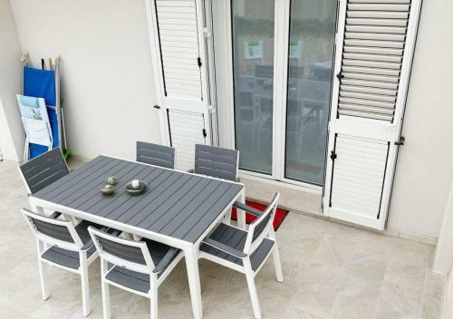 Apartamento Villa Roberta Spiaggiabianca Deluxe - A 20 Metri Dal Mare