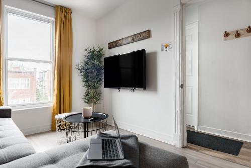 Apartments Near Montreal Olympic Park