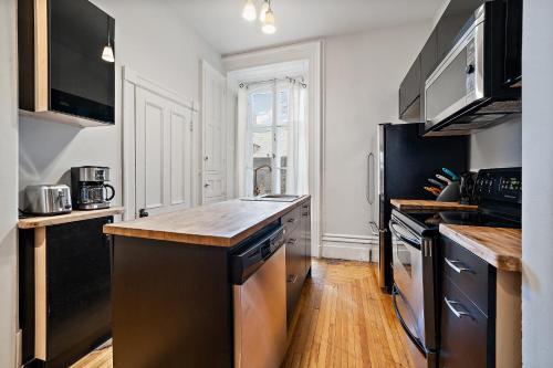 Old Port Montreal Apartments By Restavio