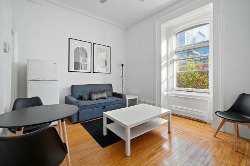 Old Port Montreal Apartments By Restavio