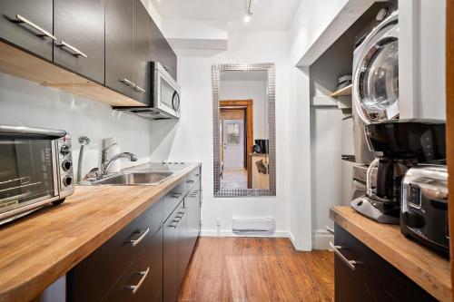 Old Port Montreal Apartments By Restavio