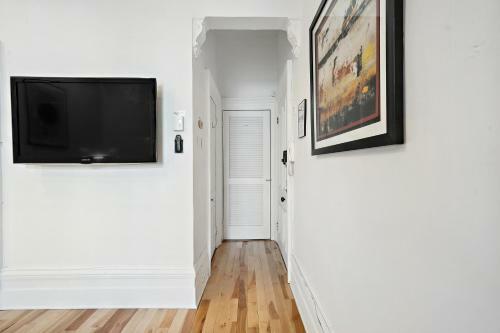 Old Port Montreal Apartments By Restavio