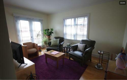 Hostal L'adresse Botanique - 3 Rooms, Up To 6 Guests