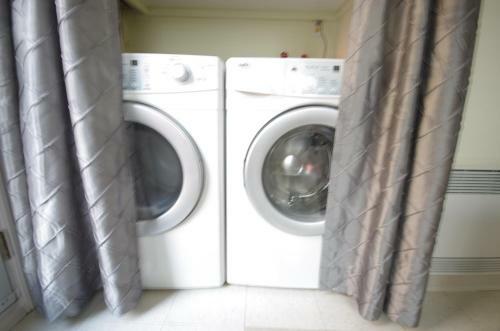 Hostal L'adresse Botanique - 3 Rooms, Up To 6 Guests
