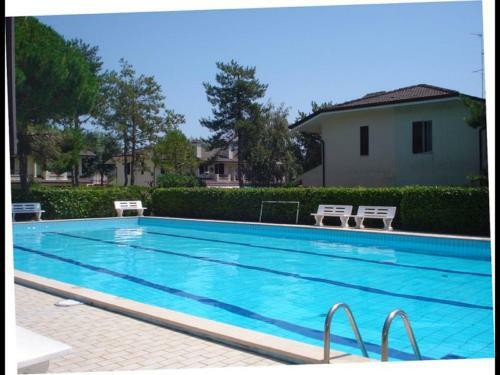 Nice House For 5 People - Pool - Tv - AC