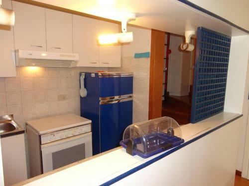Beautiful Villa For Six People-pool-tv-ac
