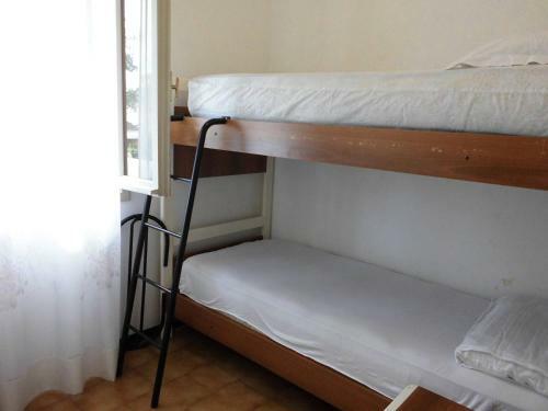 Villa In Excellent Location For 6 People With Swimming Pool