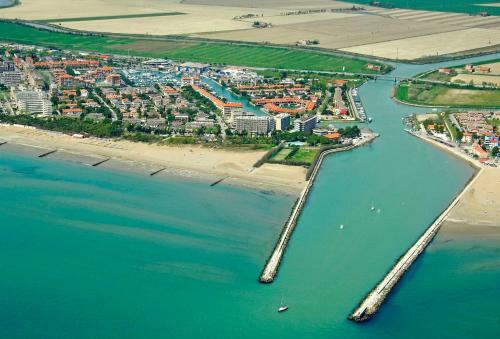 Large Apartment Facing The Sea 6 People