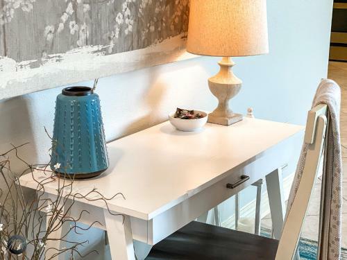 Stylish Amp Comfy Oasis 5min To Amp Queen Beds
