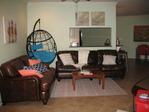 Apartamento Unique, Lakefront Corner Condo With 2 En Suite Brs