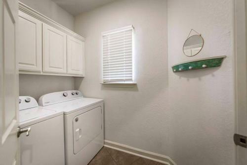 Apartamento Unique, Lakefront Corner Condo With 2 En Suite Brs