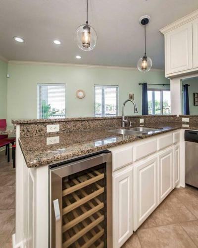 Apartamento Unique, Lakefront Corner Condo With 2 En Suite Brs