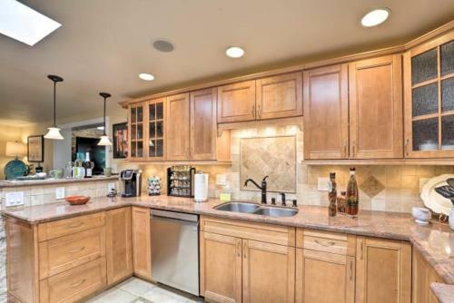 Luxury Tucson Home With Game Room And Spa Master Retreat