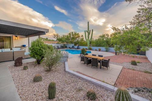 Mt Lemmon Velo With Bunk House And Heated Pool