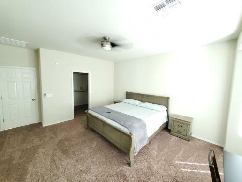 Hostal Phoenix Iii, Minutes To Airport And Downtown