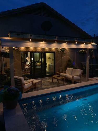 Private Mini Resort - Great Location