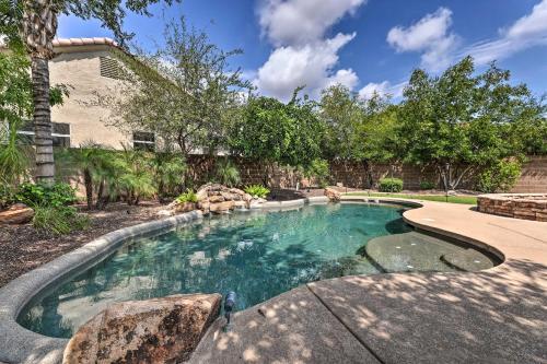 Awe-inspiring Arizona Getaway With Backyard Oasis