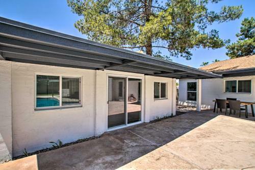 Central Scottsdale Oasis With Pool And Game Room!