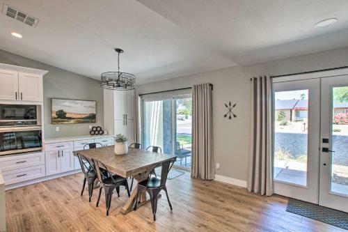Central Scottsdale Oasis With Pool And Game Room!