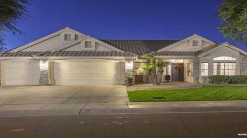 Luxury North Scottsdale Home With Pool
