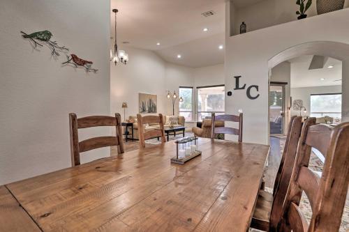 Stylish Phoenix Sanctuary With Outdoor Oasis!