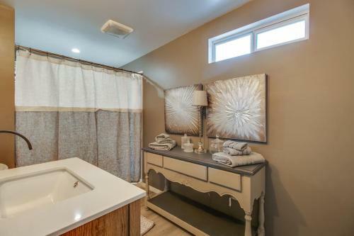 Designer Condo In Hip Zen Yard Midtown Phoenix