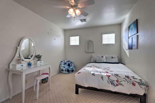 Fun Phoenix Home With Pool About 20 Mi To Downtown!