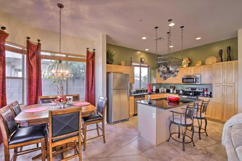 Lovely Retreat With Pool On Legacy Golf Course!