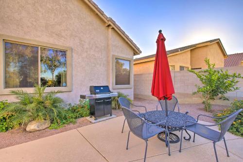 Lovely Retreat With Pool On Legacy Golf Course!