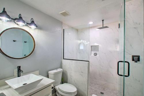 Charming Phoenix Home With Patio About 3 Mi To Dtwn
