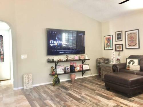 Newly Remodeled Fully Accessible, Close To Mayo