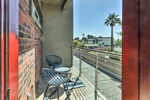 Chic Pet-friendly Townhome Near Papago Park!