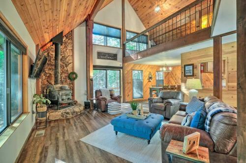 Cozy Arnold Cabin With Fireplace And Mtn Views!