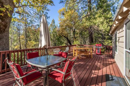 The Cottage At Bass Lake