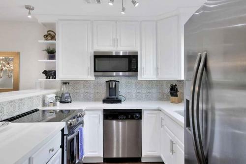 Apartamento Old Town 2 Bedroom Condo