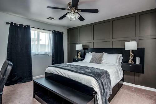 Location Location- 5 Bedroom Smart Home - Firepit/garage