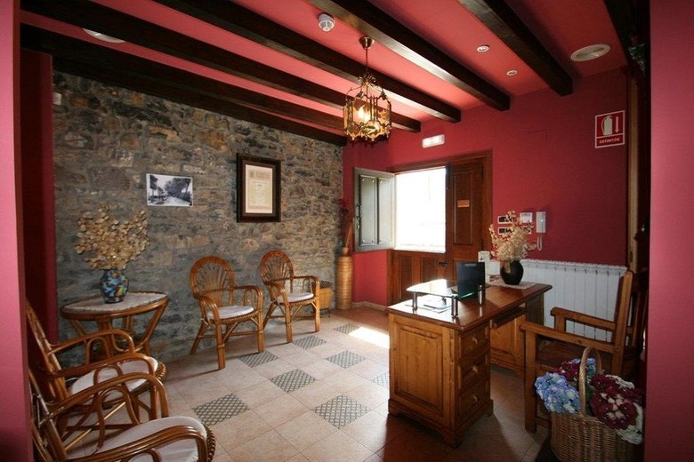 Apartamentos Turisticos Paseo De La Alameda