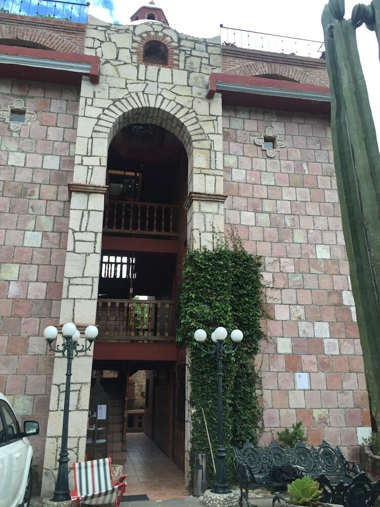 Hotel Un Lugar De La Mancha