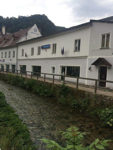 Hostal Penzion Sport X