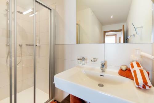 Hostal Dorfblick Fiss - Apartments & Rooms