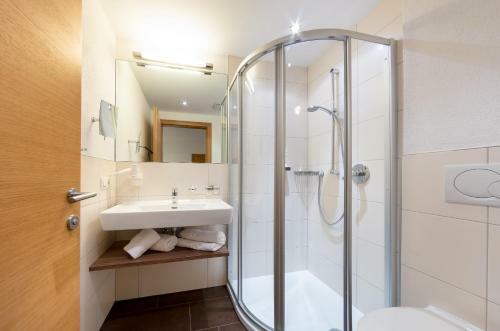 Hostal Dorfblick Fiss - Apartments & Rooms