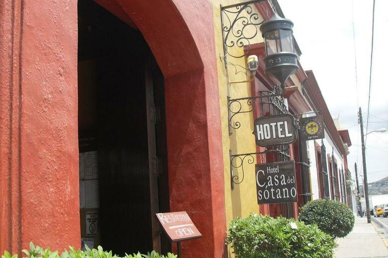 Hotel Casa Del S�tano