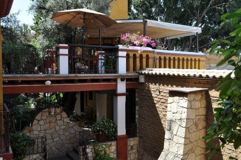 Hotel Casa Del S�tano