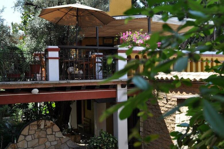 Hotel Casa Del S�tano