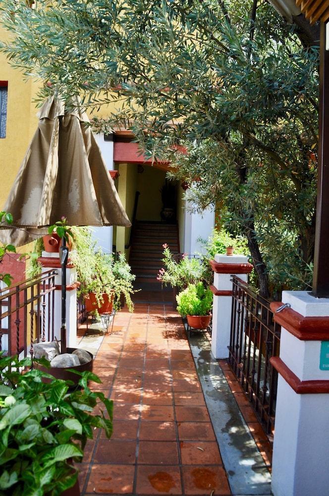 Hotel Casa Del S�tano