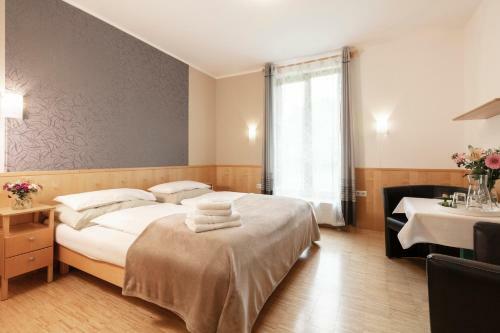 Sporthotel Gr�nau - Hotel, Restaurant Wimmergreuth